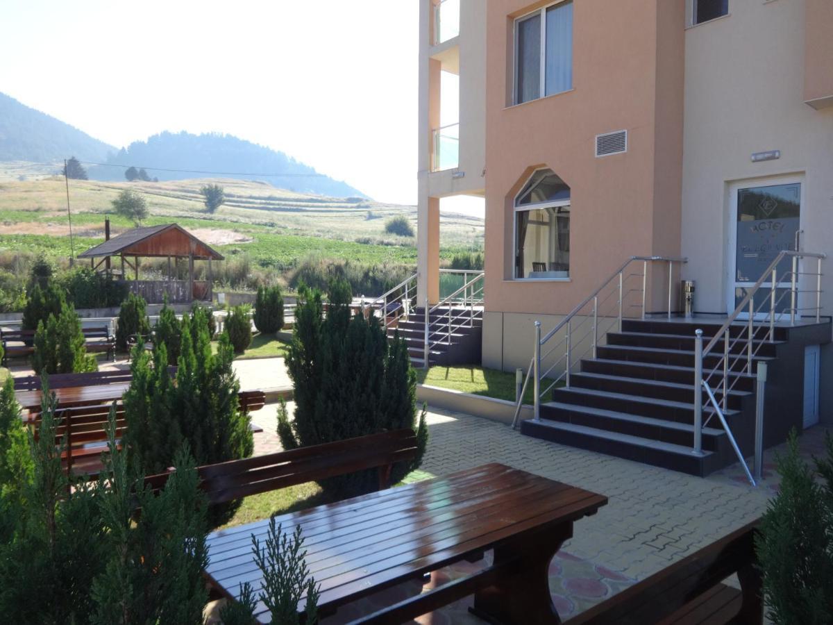 Hotel семеен 